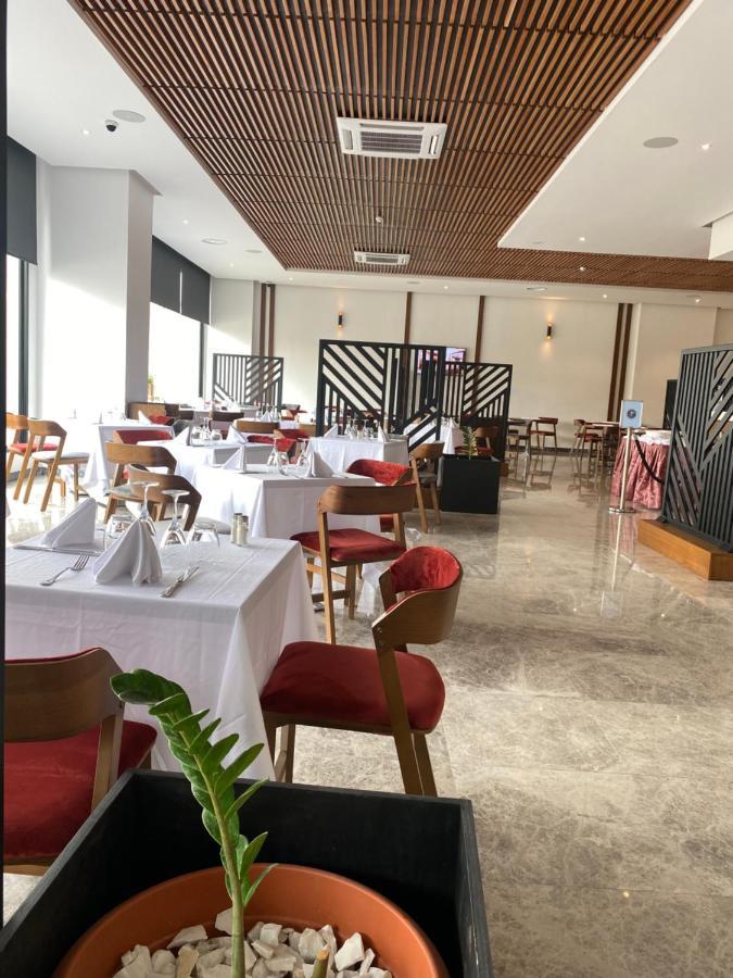 Star Land Hotel Bastos Yaoundé Exterior photo