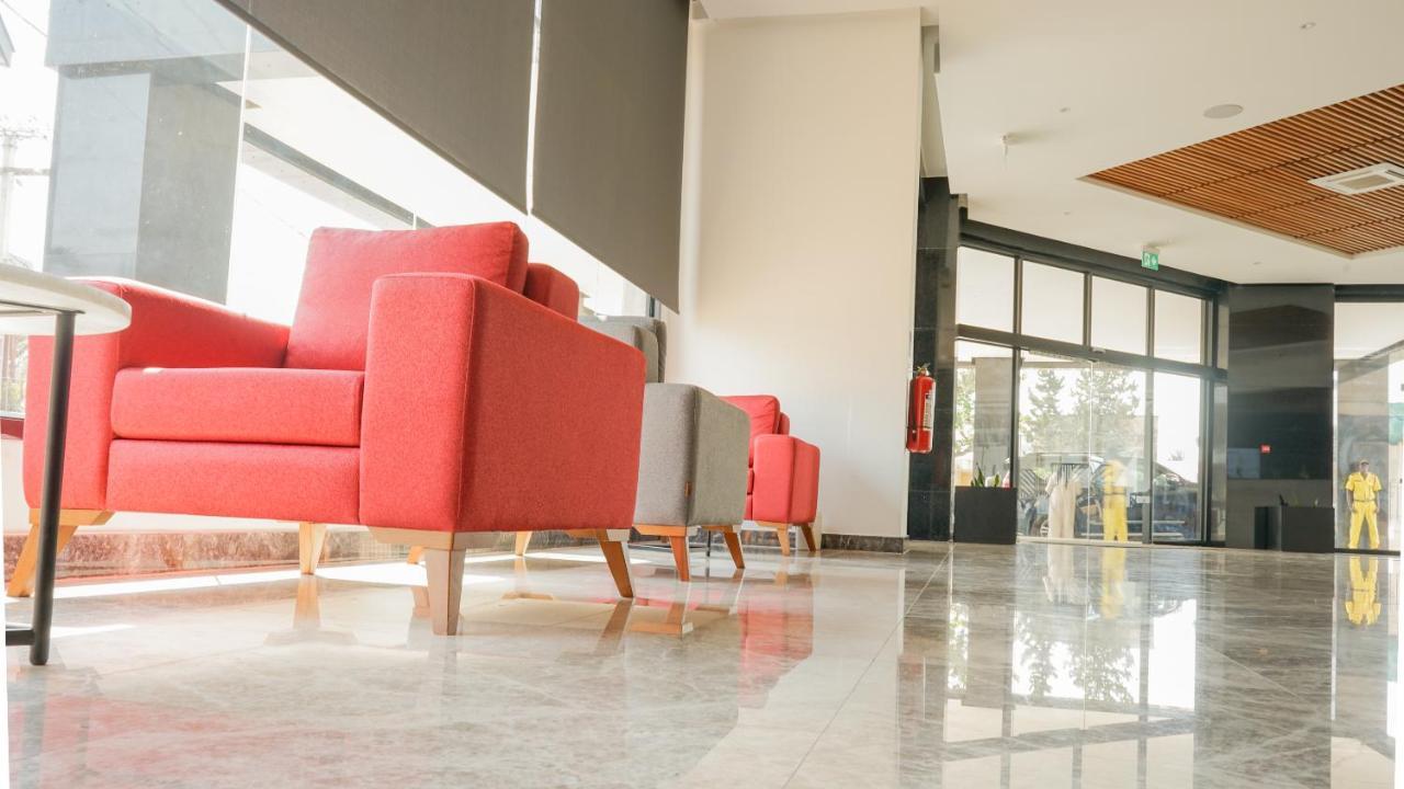 Star Land Hotel Bastos Yaoundé Exterior photo